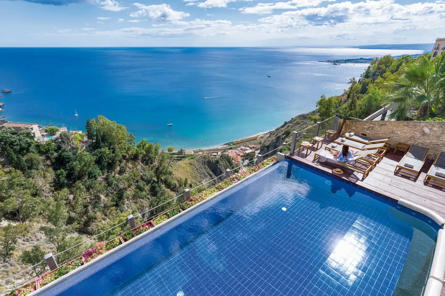 Metropole Pool