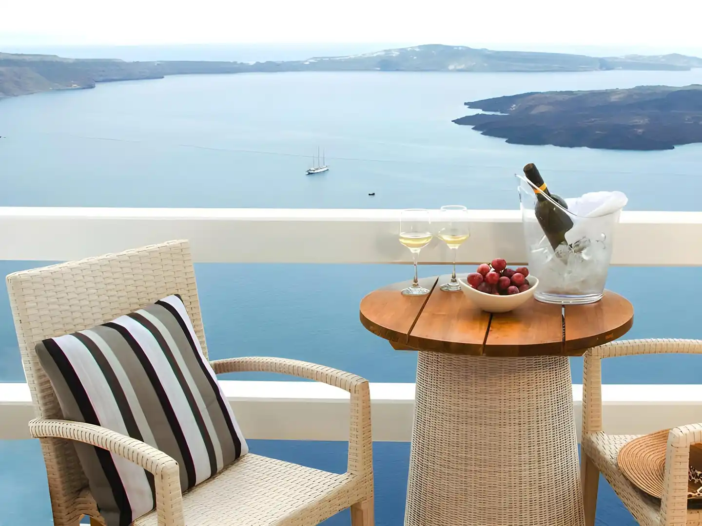 Aqua Luxury Suites Santorini Terrasse