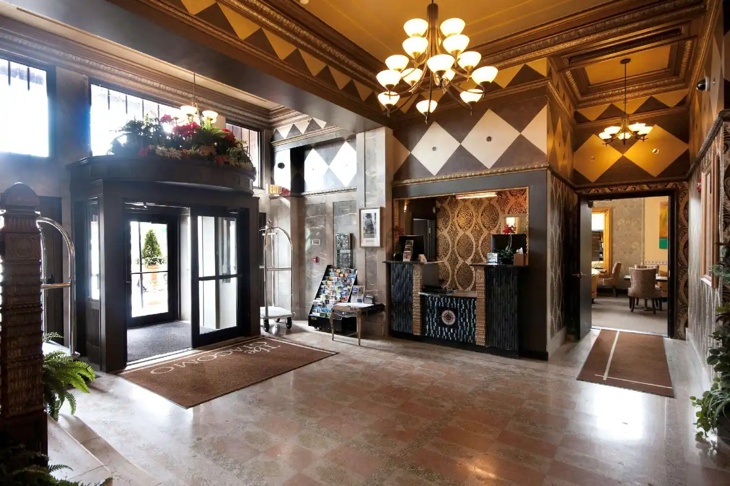 The Giacomo Lobby