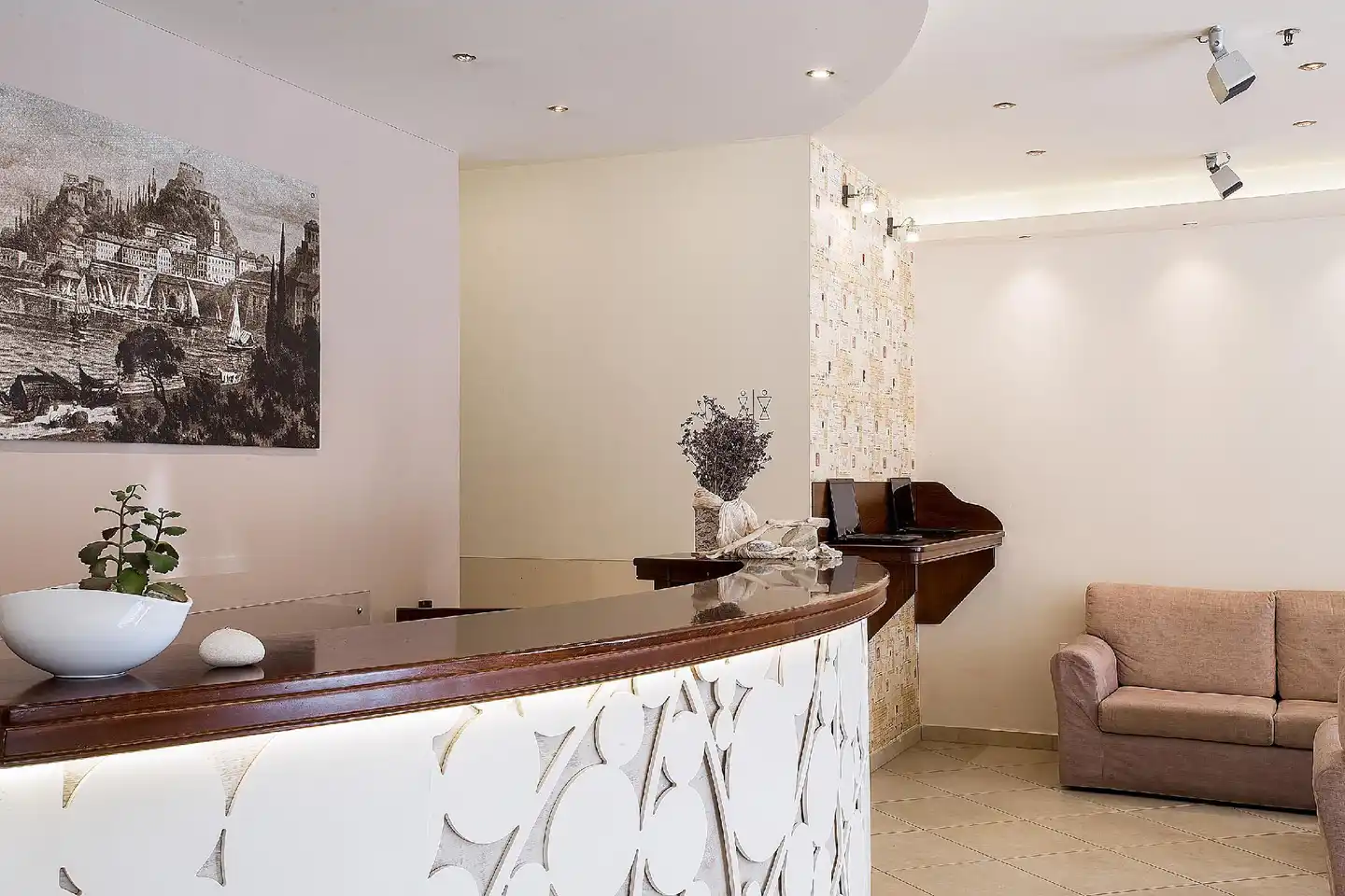 Telesilla Hotel Lobby