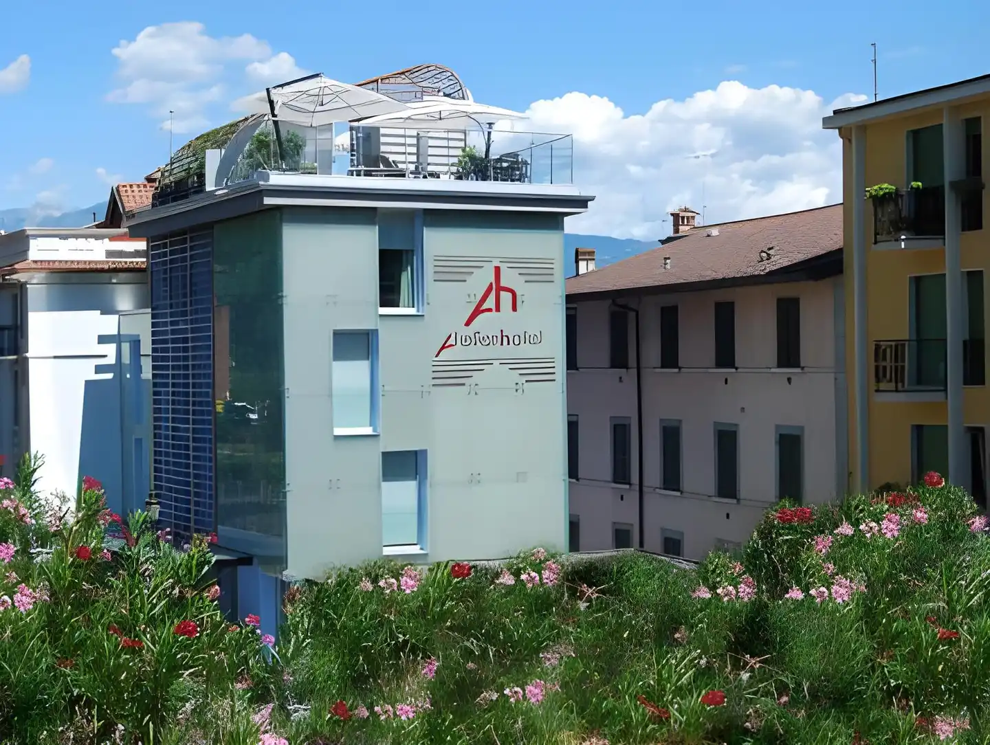 Hotel Atelier Gardone RIviera Centro & Beach by Happy Hotels Aussenansicht