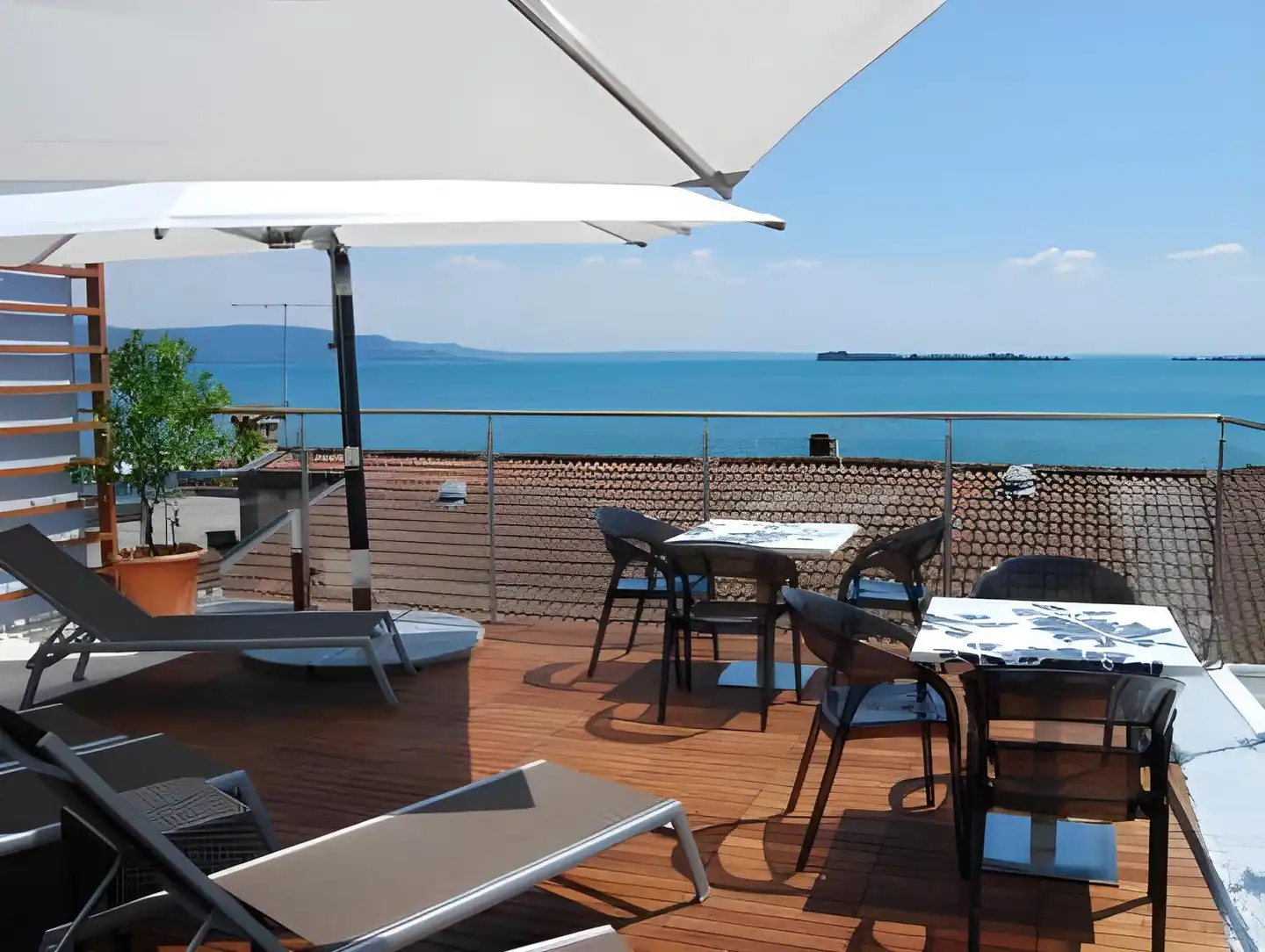 Hotel Atelier Gardone RIviera Centro & Beach by Happy Hotels Terrasse