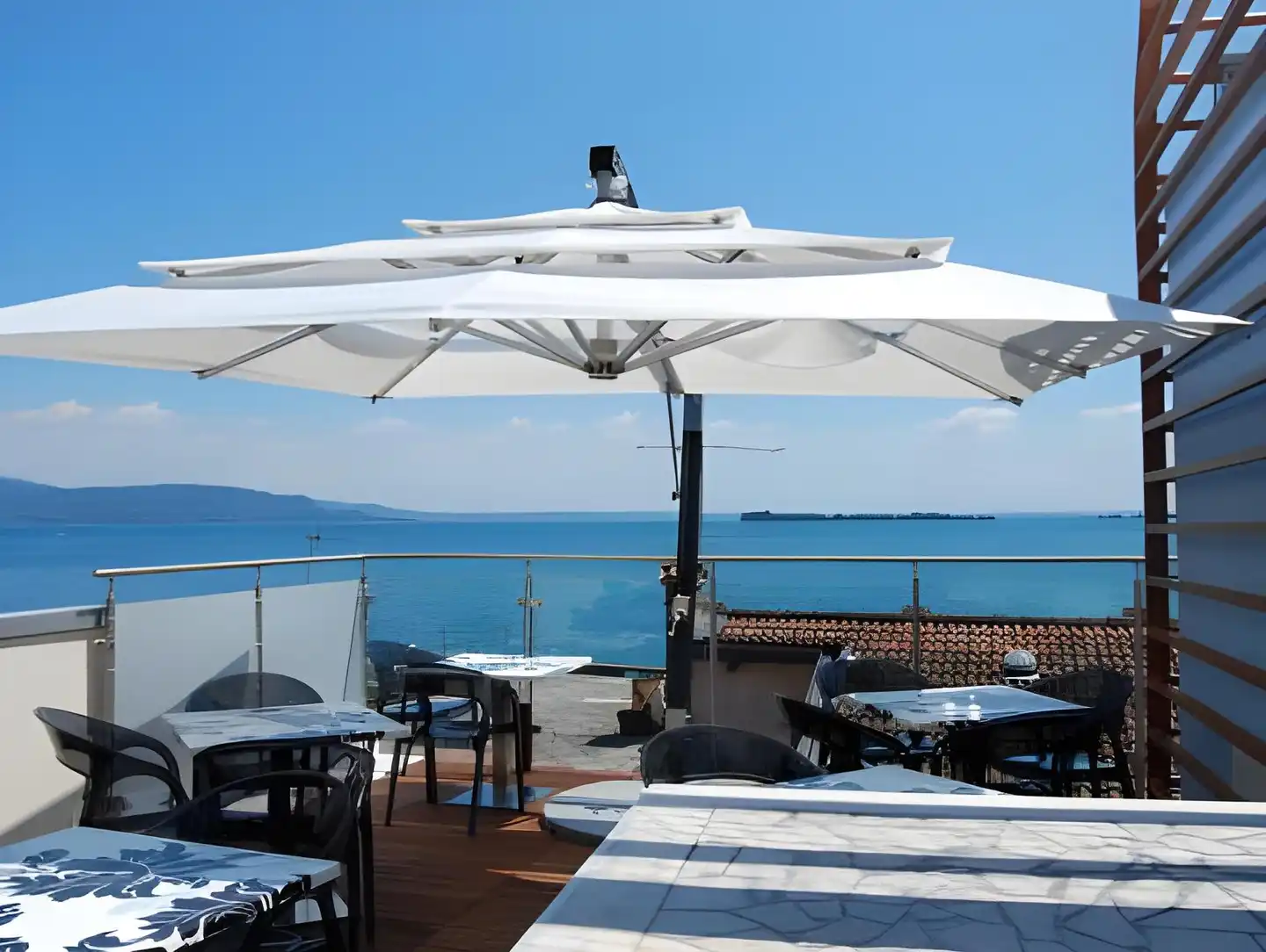 Hotel Atelier Gardone RIviera Centro & Beach by Happy Hotels Terrasse
