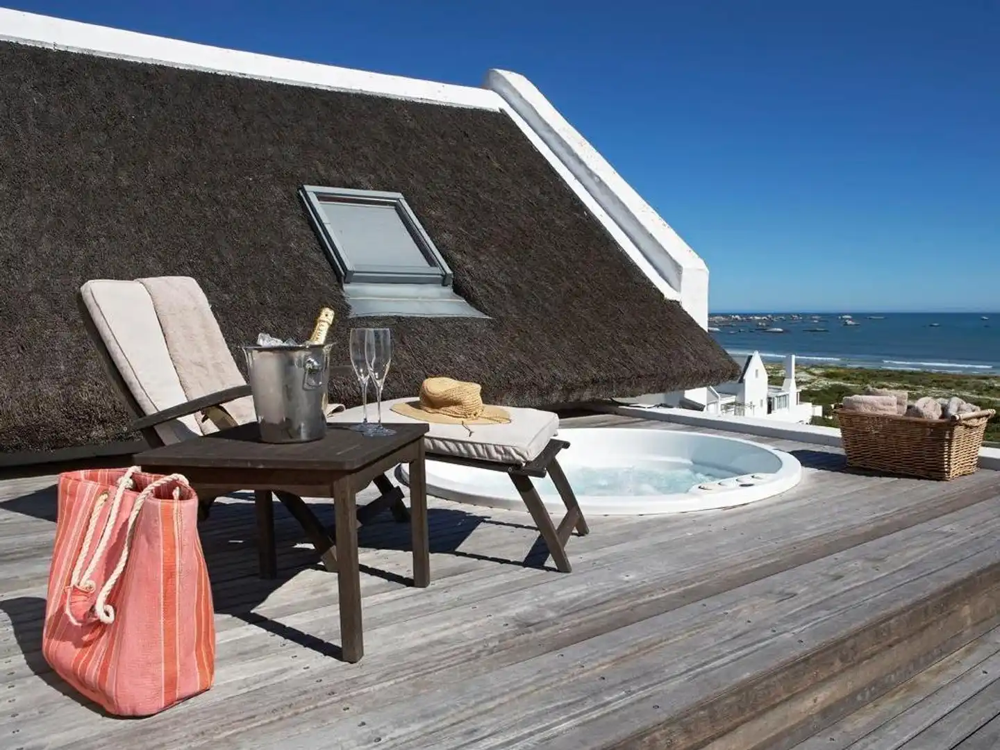 Abalone Hotel & Villa's Terrasse