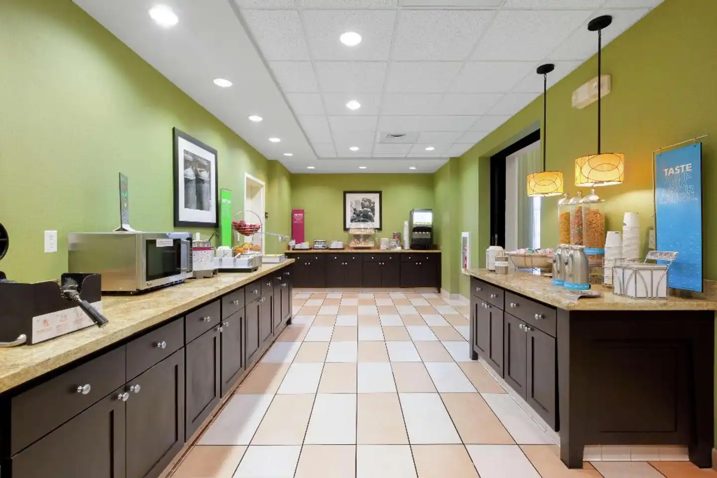 Hampton Inn & Suites San Luis Obispo Lobby