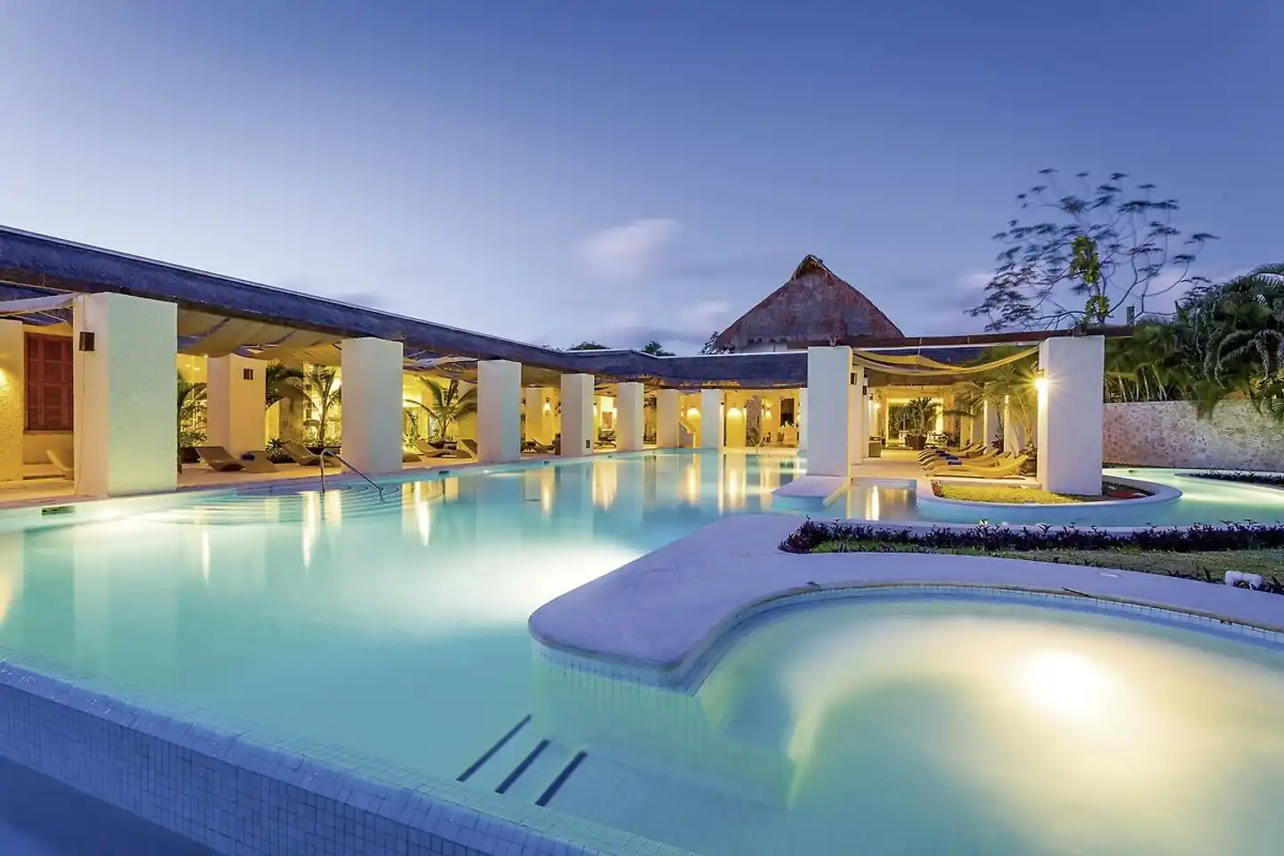 Grand Palladium White Sand Resort & Spa Pool