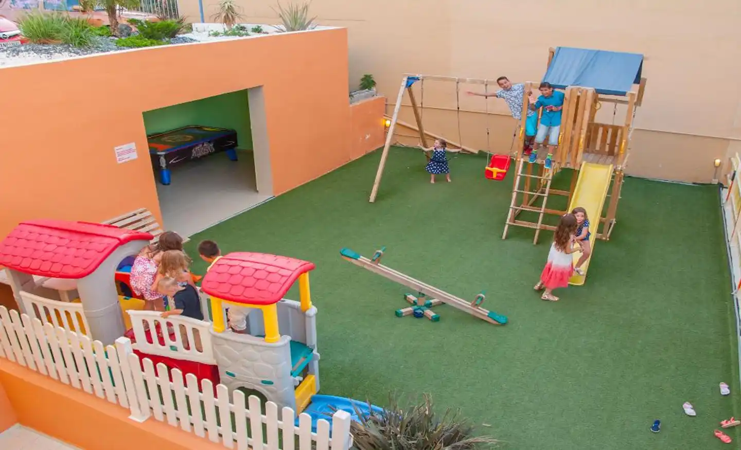 Sunrise Village Hotel Sport und Entertainment