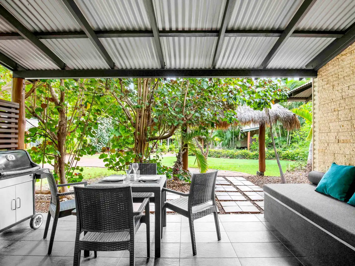 Mantra Frangipani Broome Terrasse