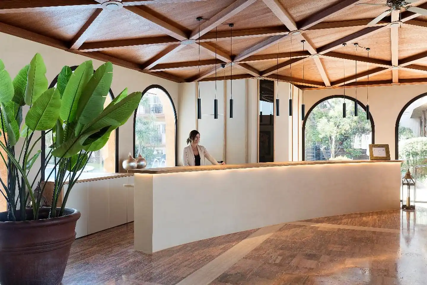 Luna Park Hotel Yoga & Spa Lobby