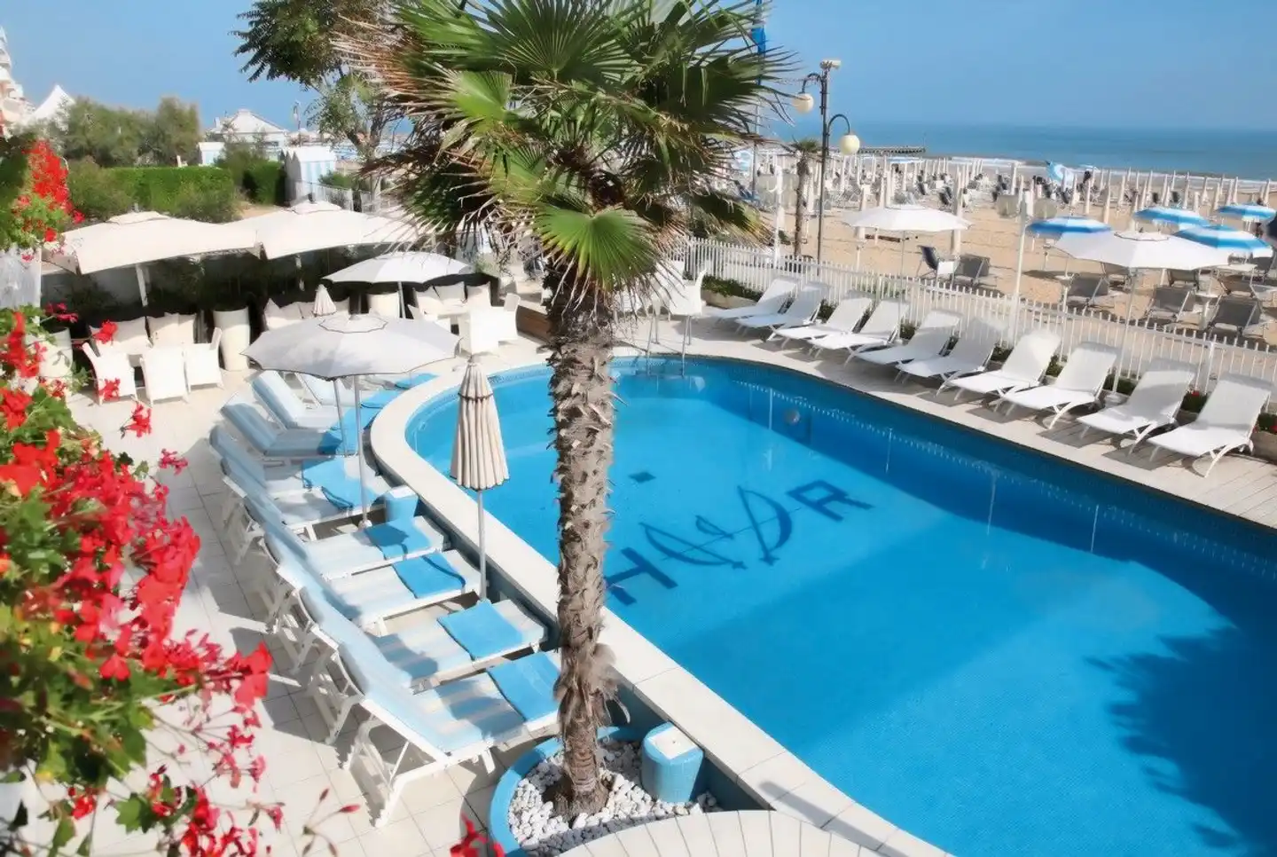 Rivamare Pool