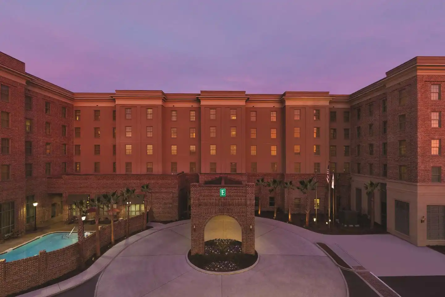 Embassy Suites by Hilton Savannah Historic District Terrasse