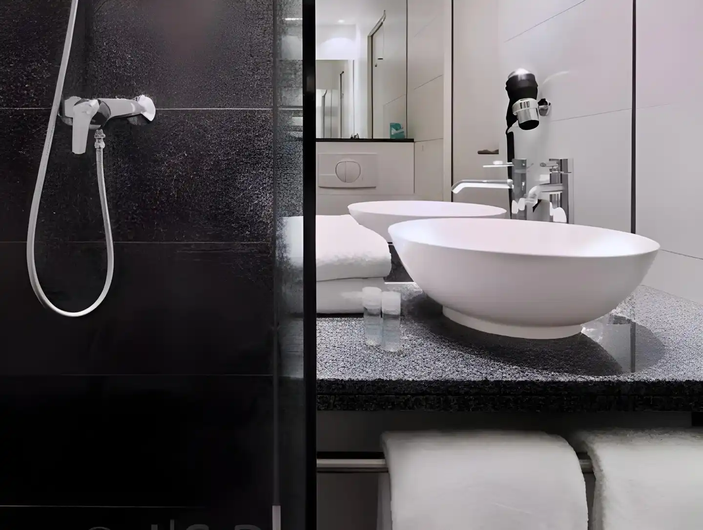 Motel One Koeln-waidmarkt Badezimmer