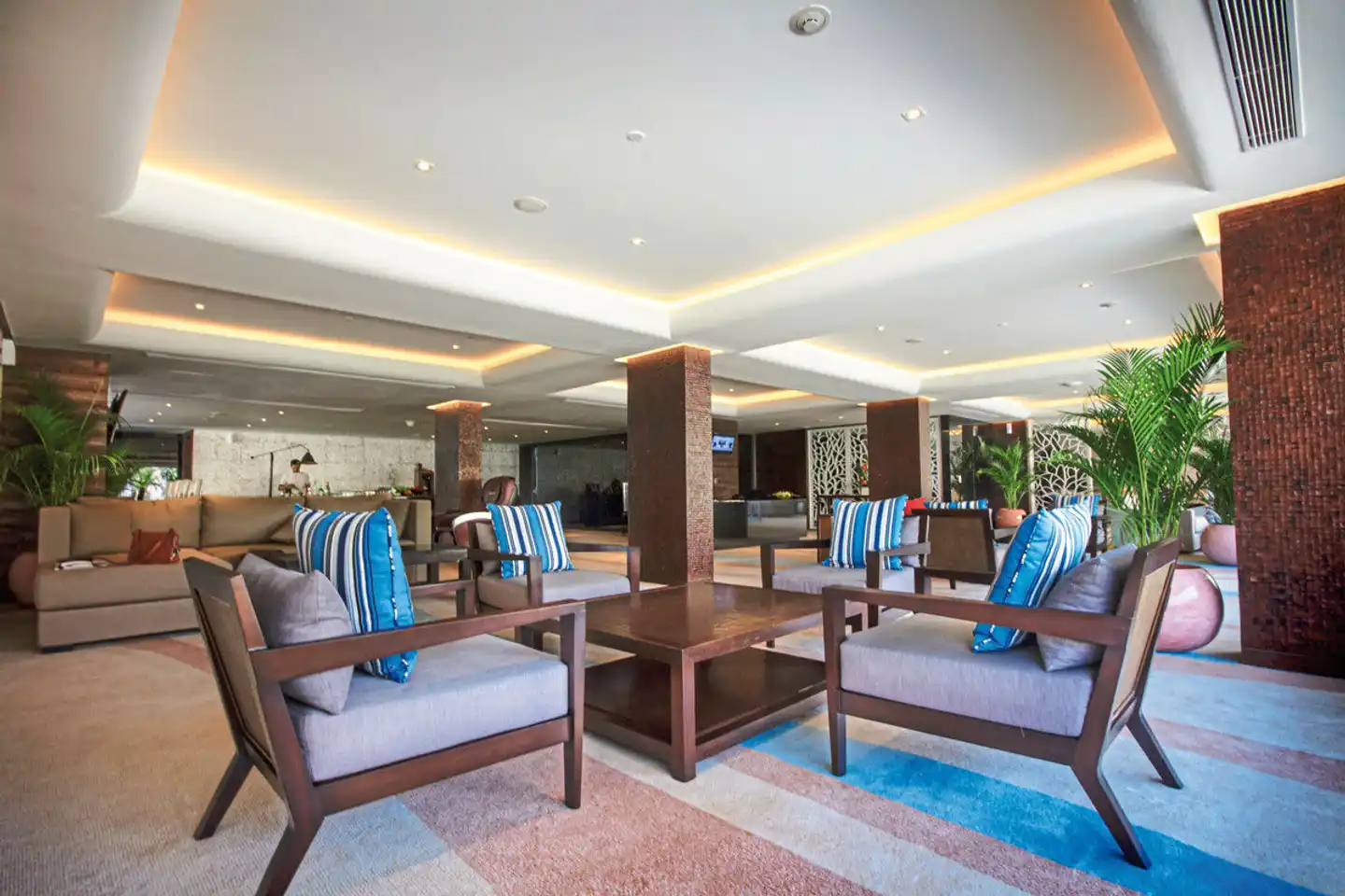 Double-Six Luxury Hotel Seminyak Lobby
