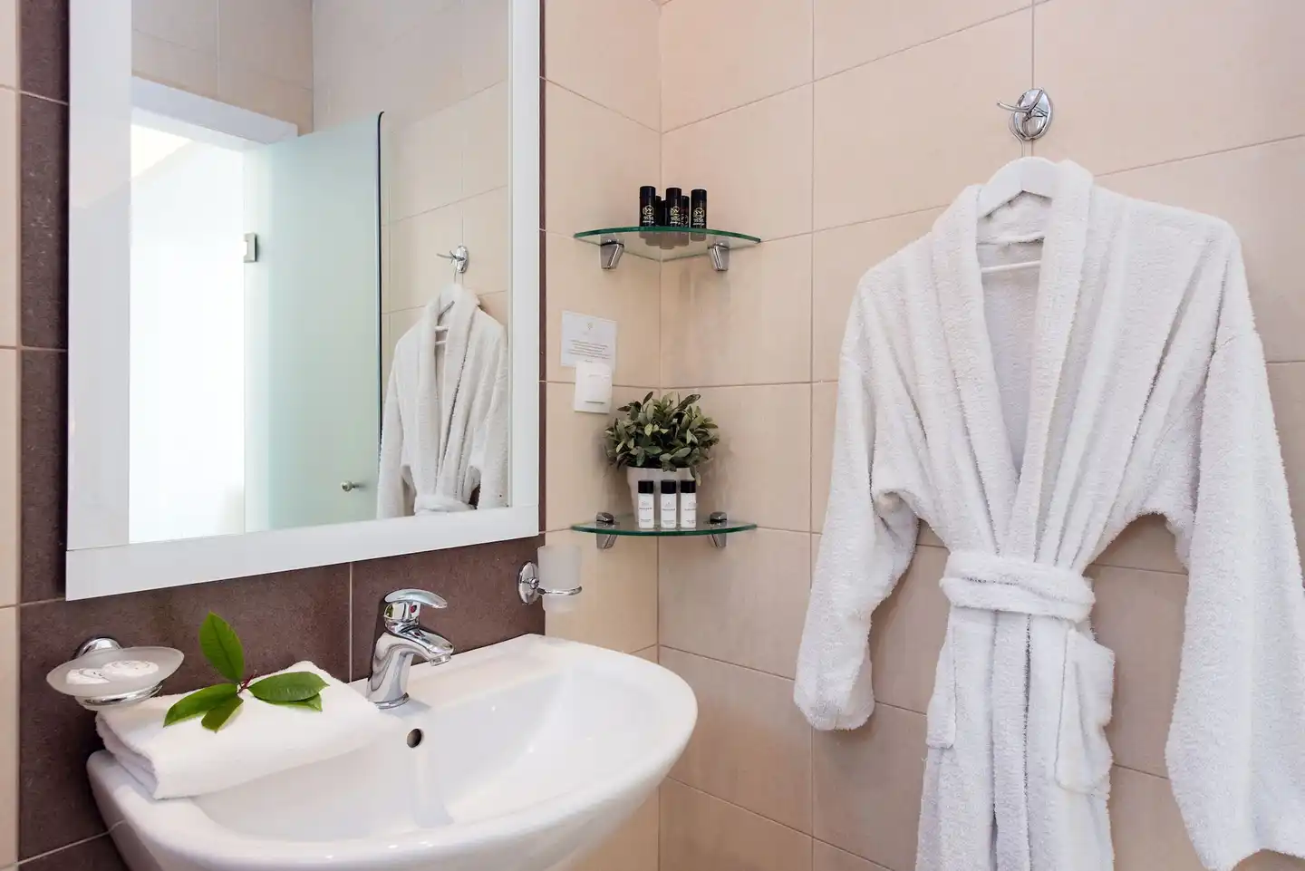 Melina Bay Hotel Badezimmer