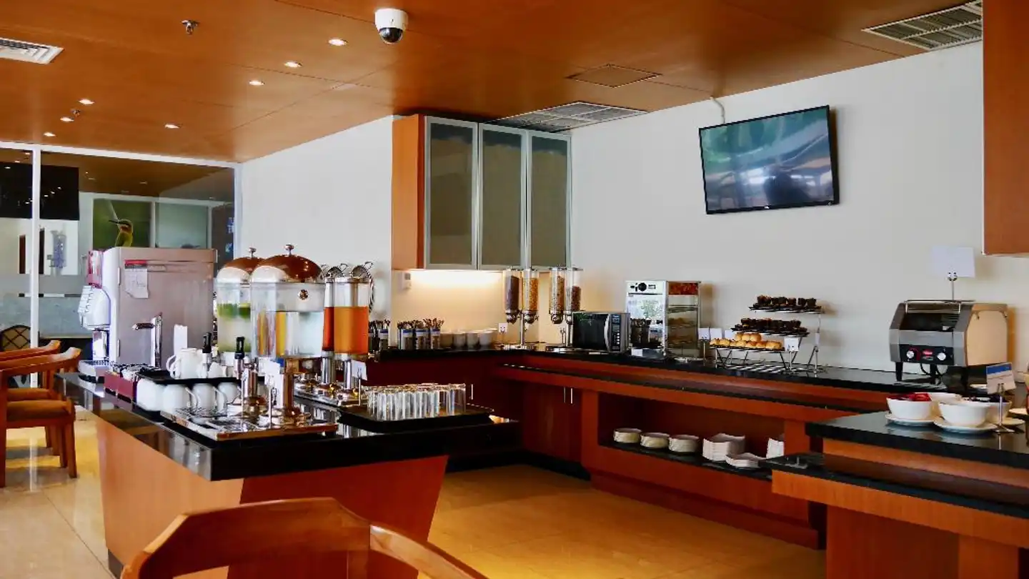 Zia Hotel Kuta Bar