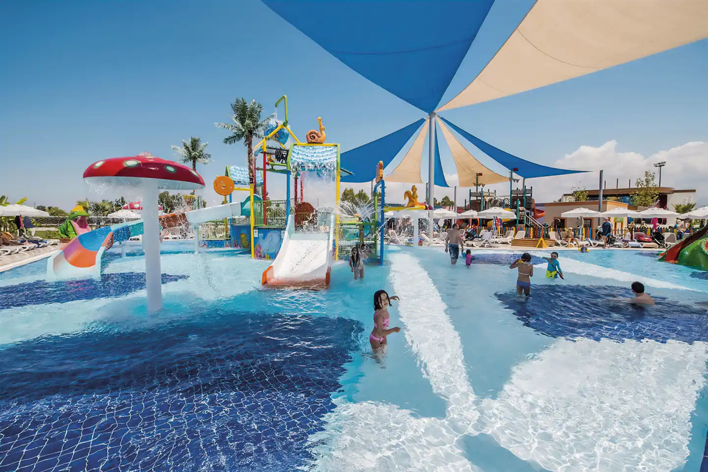 Dream World Aqua Hotel Pool