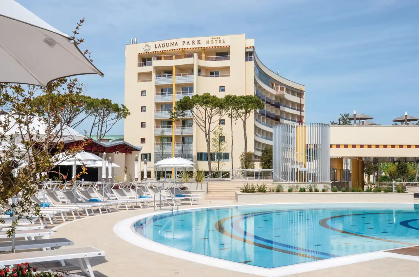 Laguna Park Hotel Pool