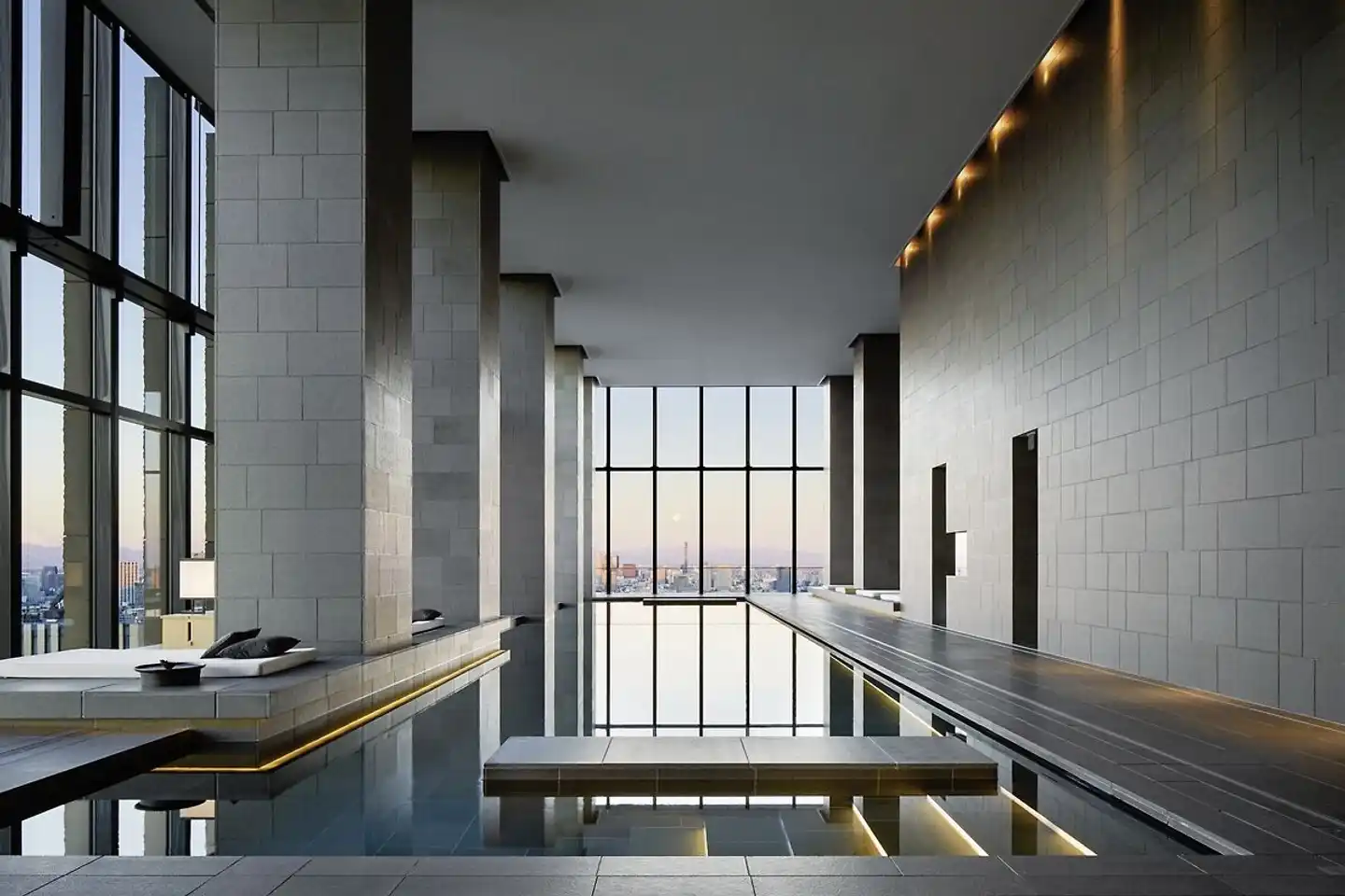 Aman Tokyo Hallenbad