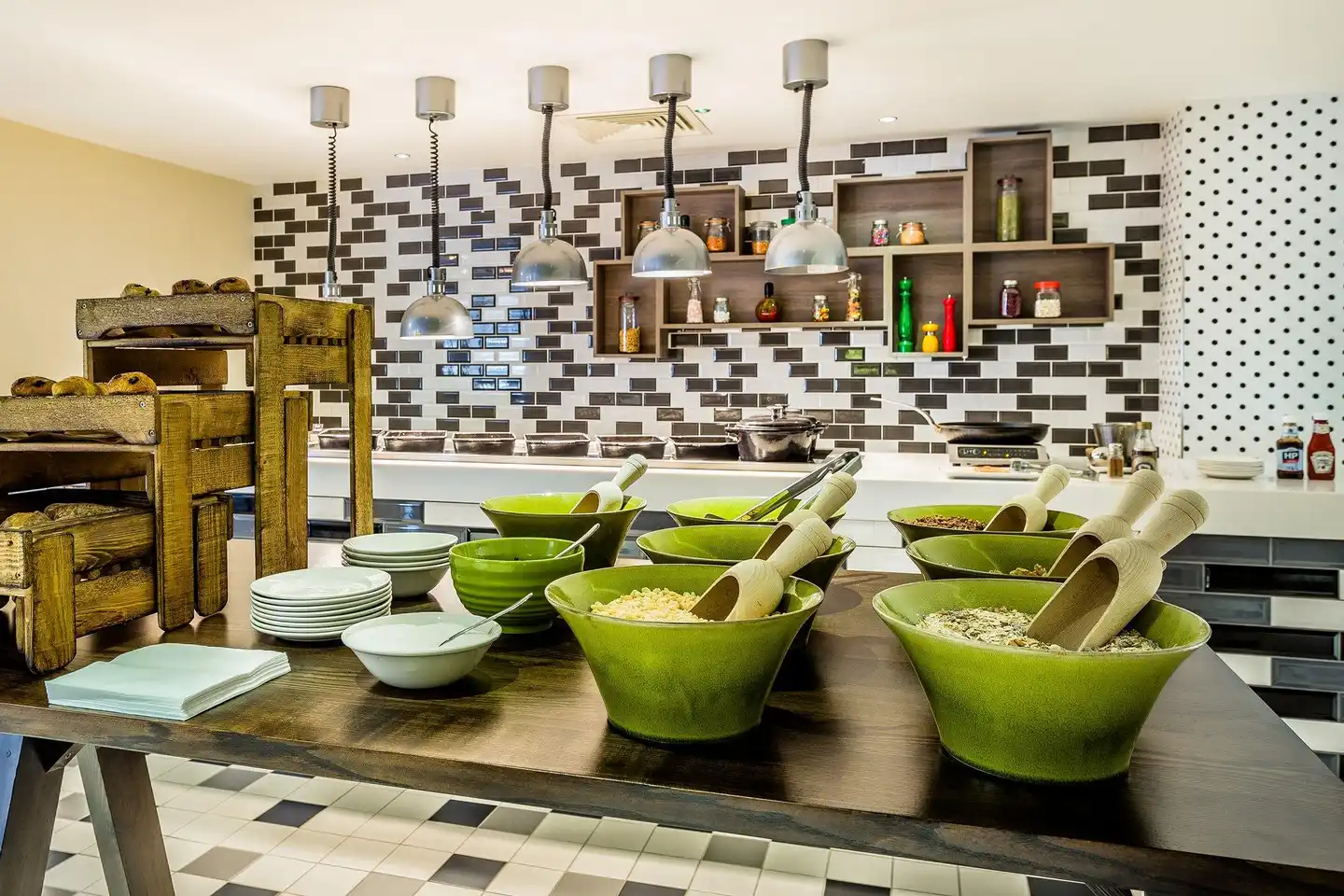 Holiday Inn London - Watford Junction Bar