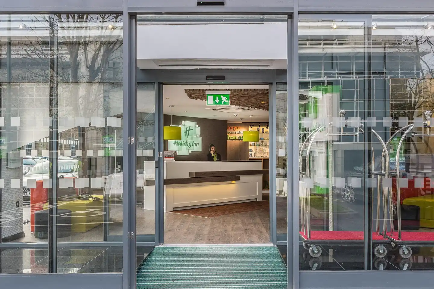 Holiday Inn London - Watford Junction Lobby