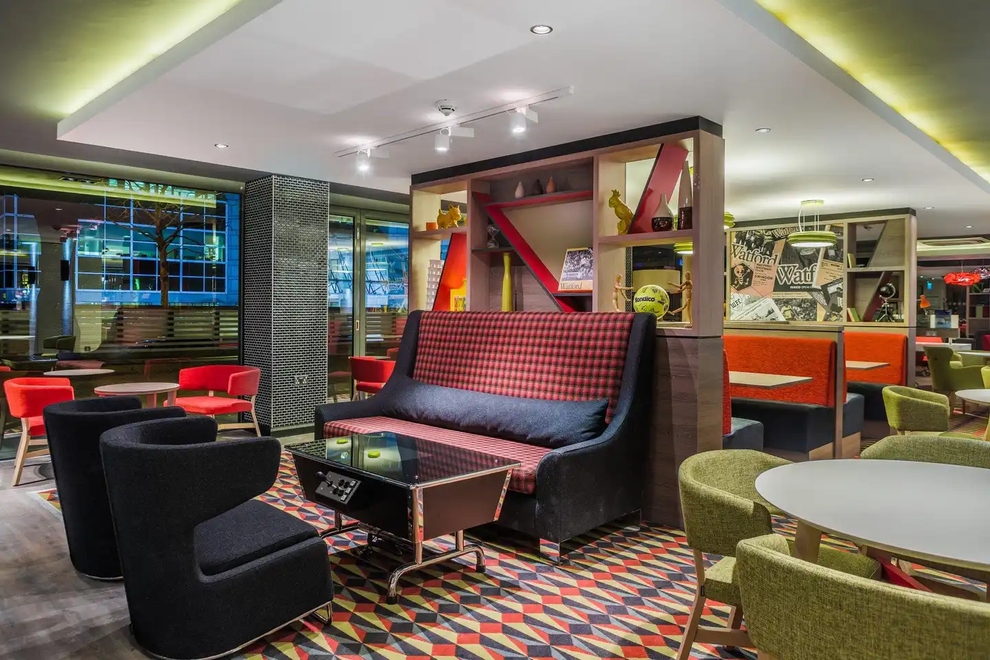 Holiday Inn London - Watford Junction Lobby