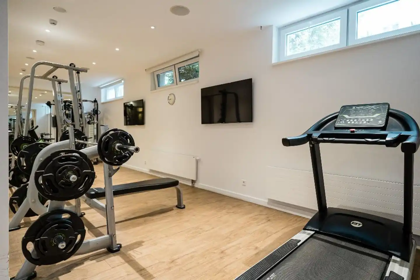 Homaris West Side Sport und Entertainment