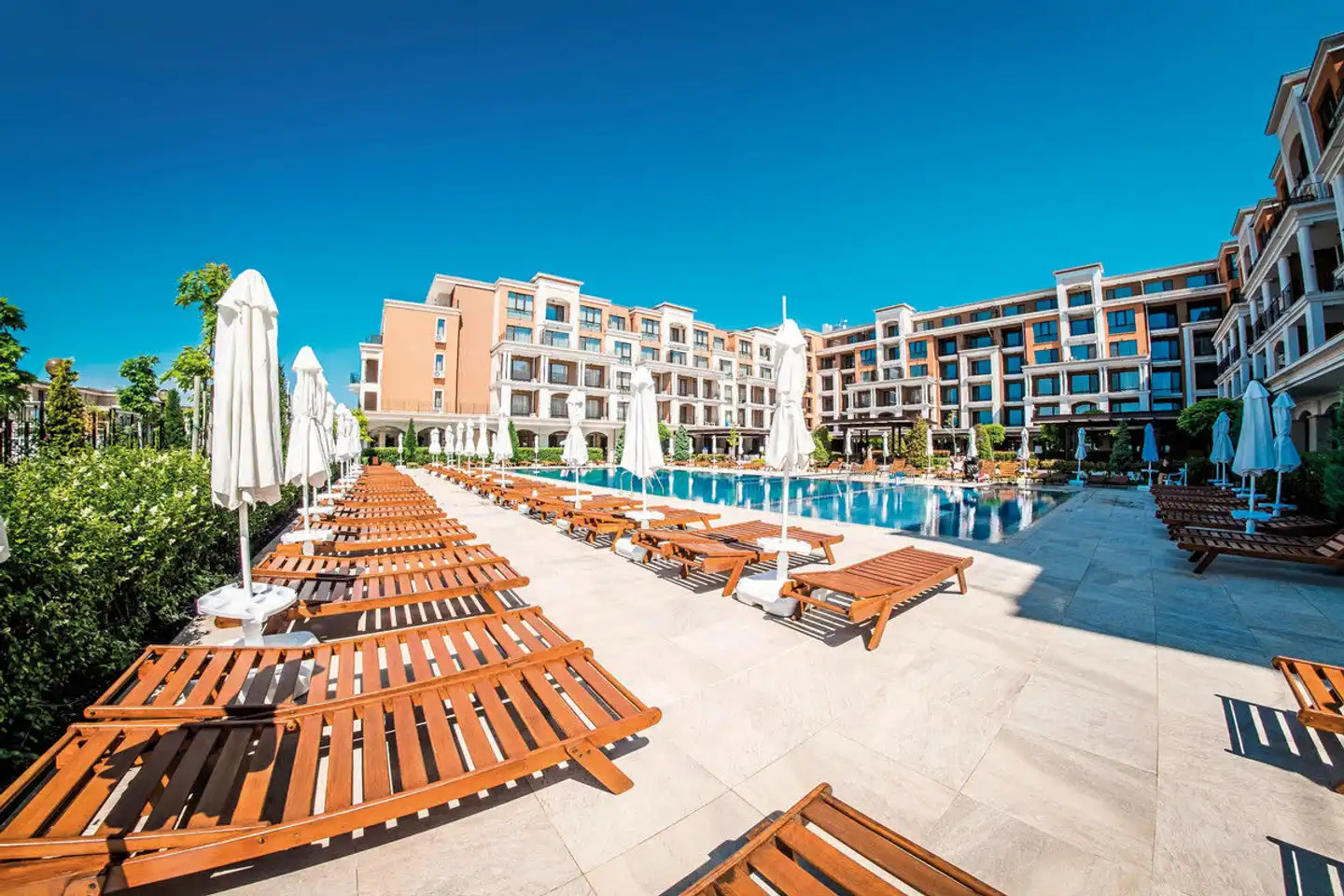 Premier Fort Beach Pool