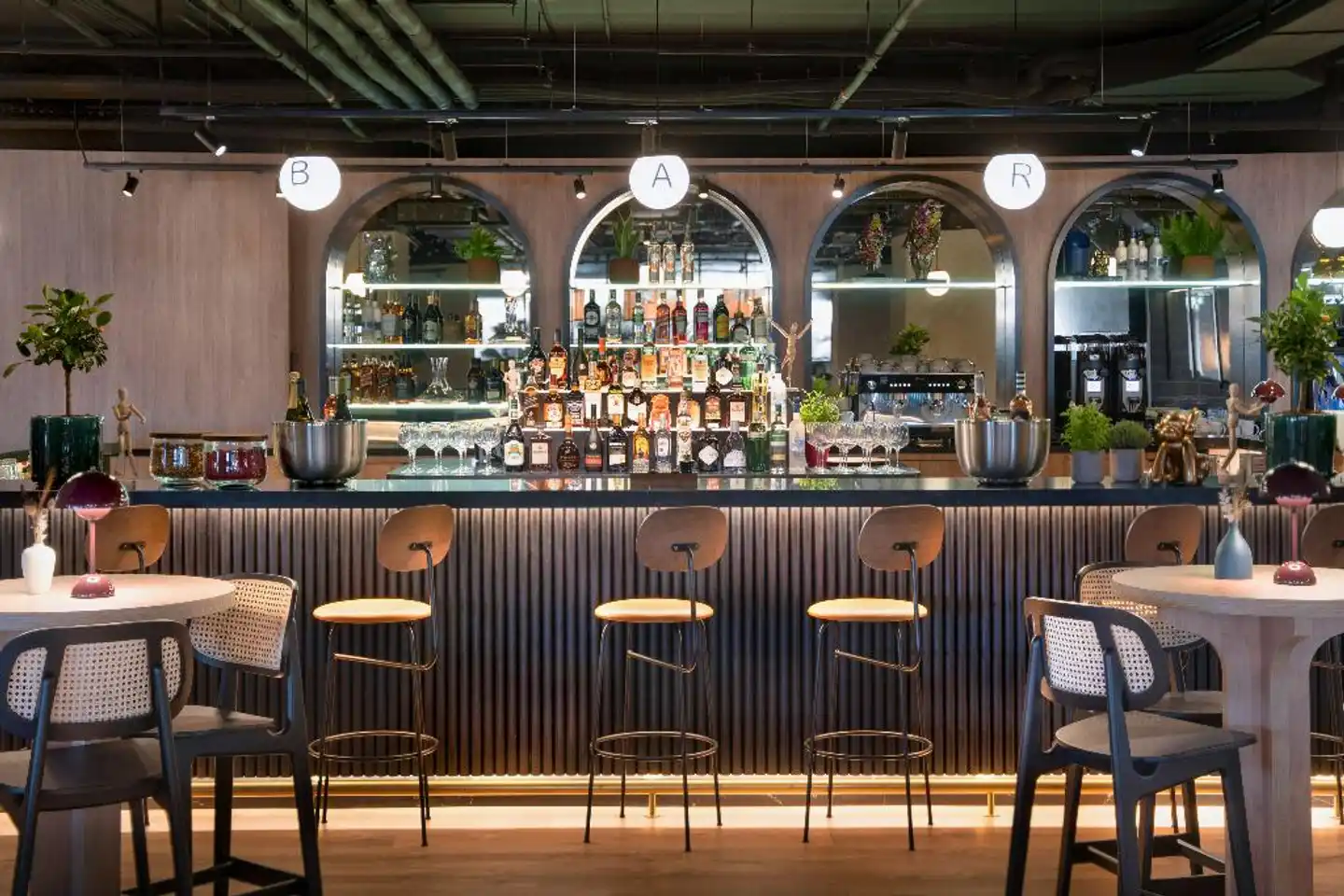 INNSiDE by Meliá Madrid Valdebebas Bar