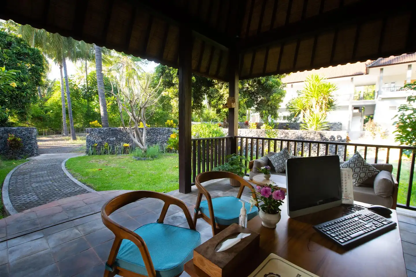 The Kirana Tembok Terrasse