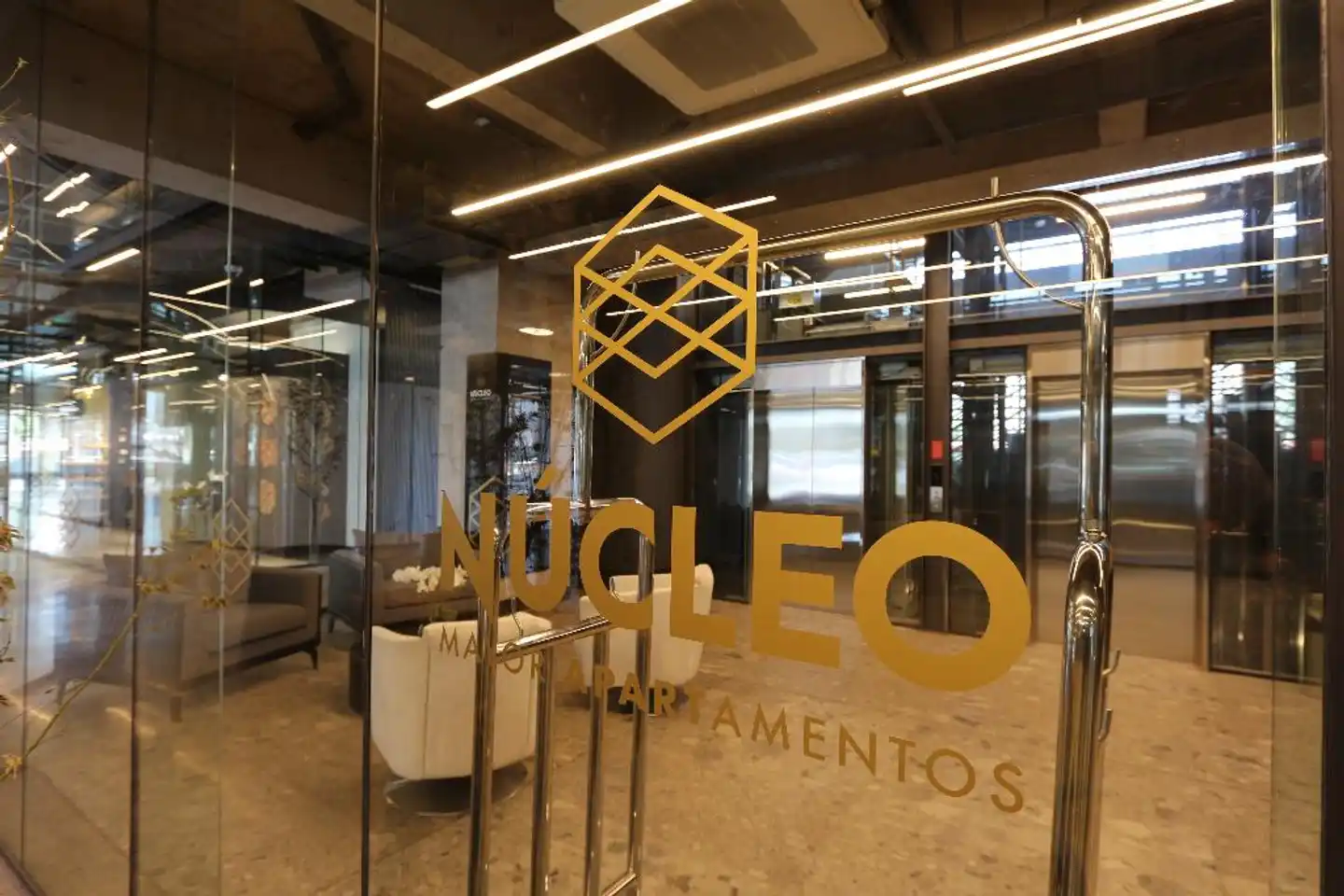 Nucleo Mayor Apart Lobby