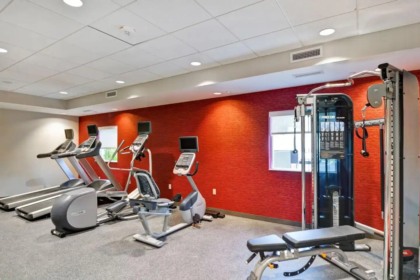 Home2 Suites by Hilton North Scottsdale near Mayo Clinic Sport und Entertainment
