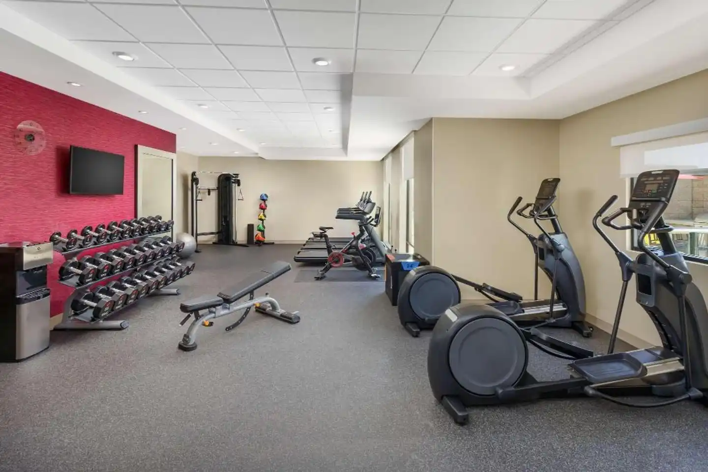 Home2 Suites by Hilton North Scottsdale near Mayo Clinic Sport und Entertainment
