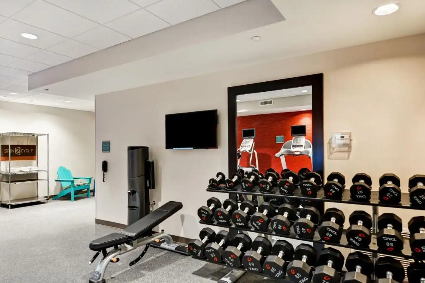 Home2 Suites by Hilton North Scottsdale near Mayo Clinic Sport und Entertainment