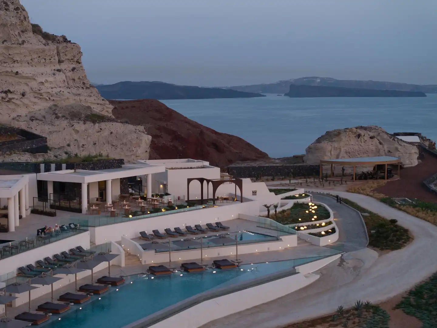 Santo Mine Oia Suites Aussenansicht