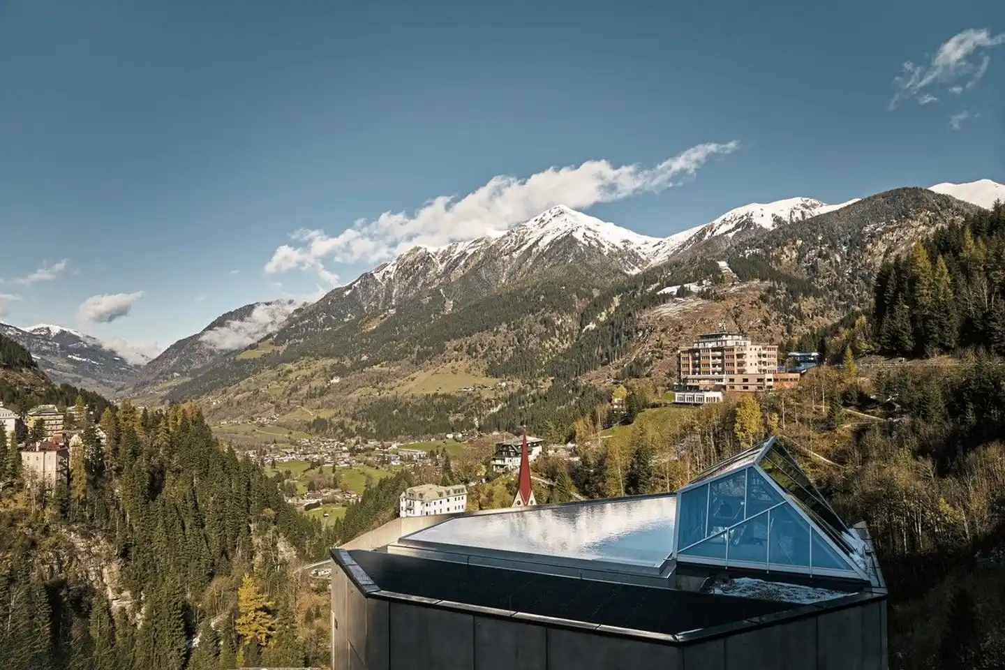 Urban Nature Bad Gastein - Badeschloss Landschaft