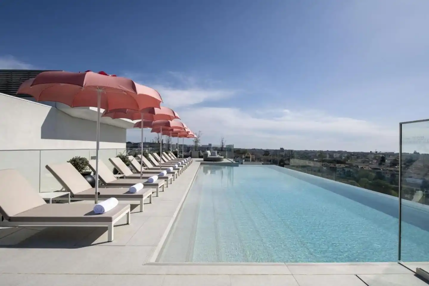 Renaissance Porto Lapa Hotel Pool