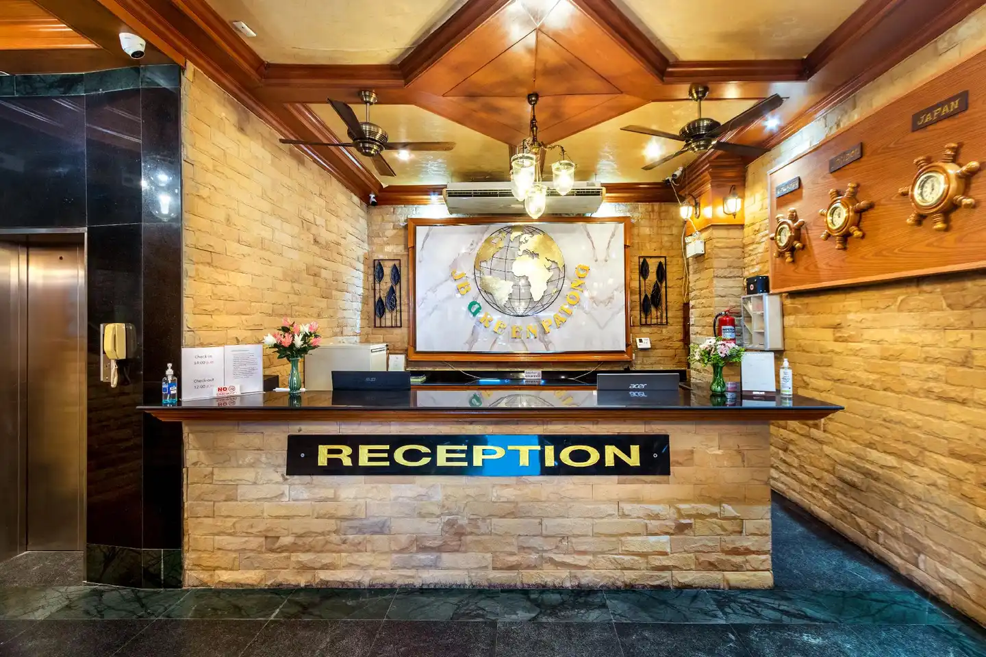 JB Green Hotel Patong Lobby