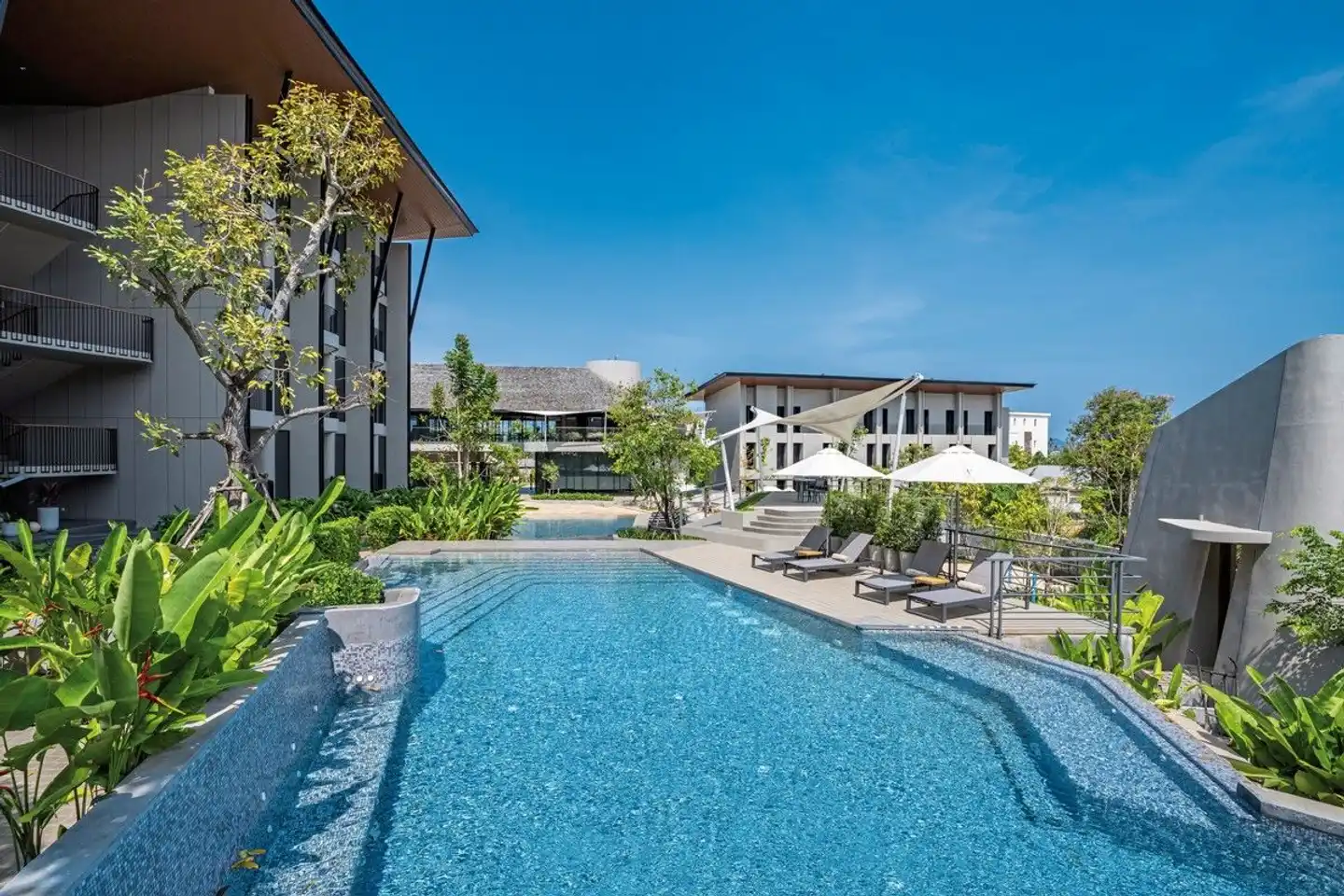 Varana Hotel Pool