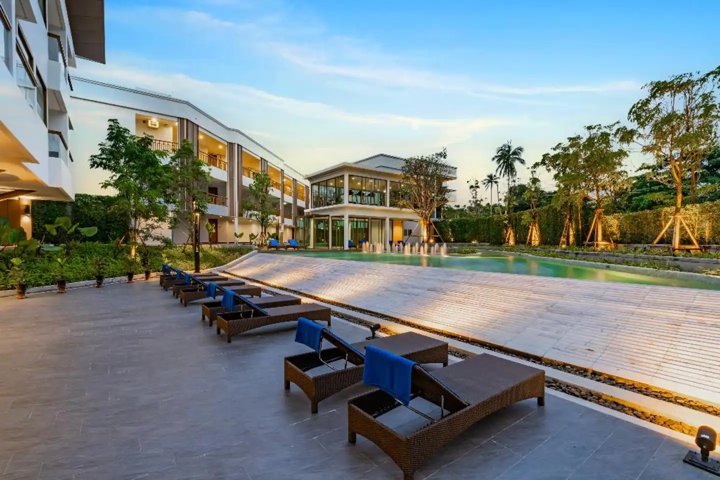 Bella Nara Phuket Naiyang Beach Aussenansicht