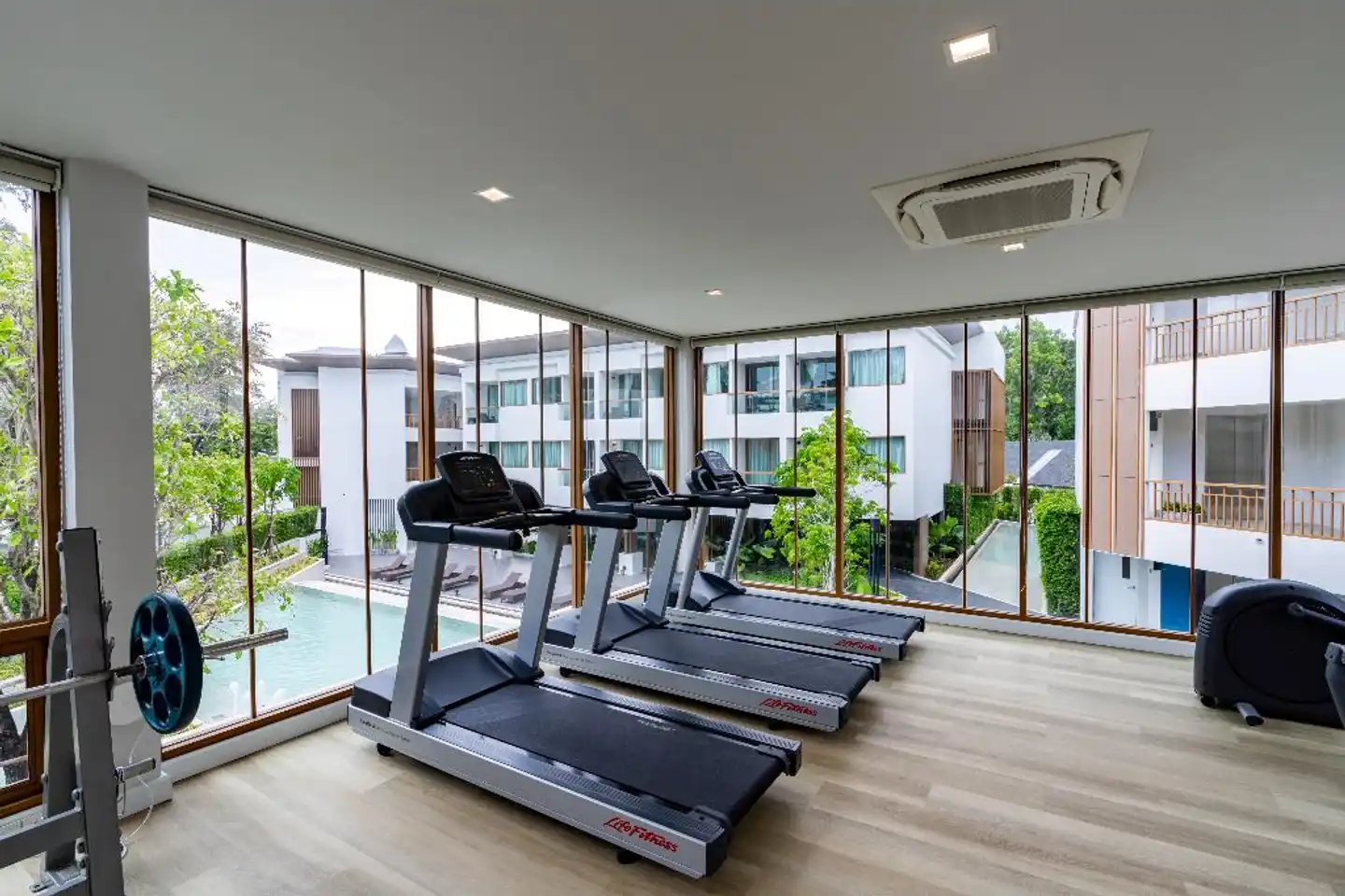 Bella Nara Phuket Naiyang Beach Sport und Entertainment