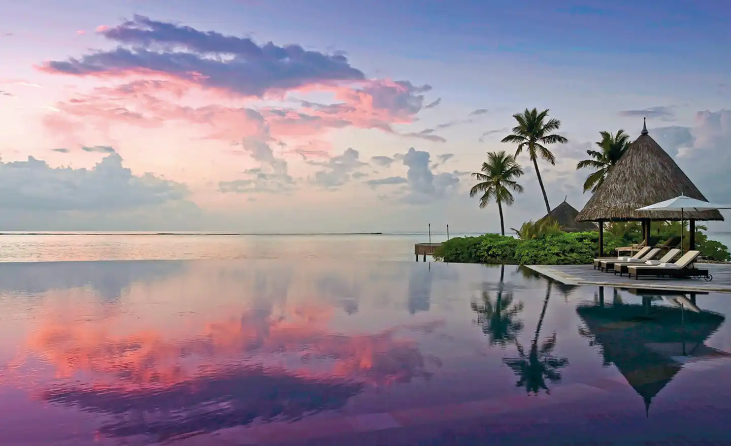 Four Seasons Resort Maldives at Kuda Huraa Pool