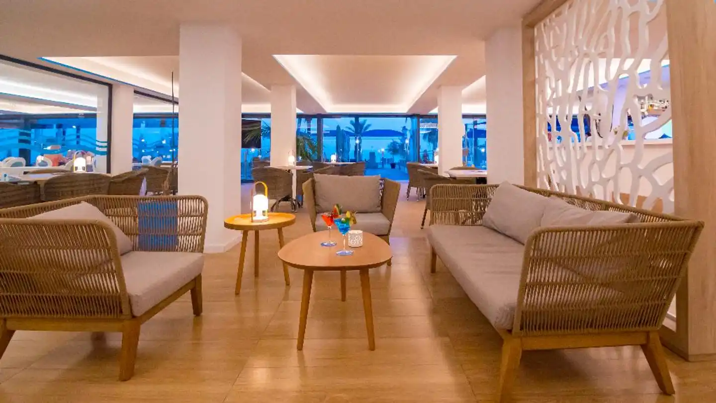 Negresco Beach Lobby