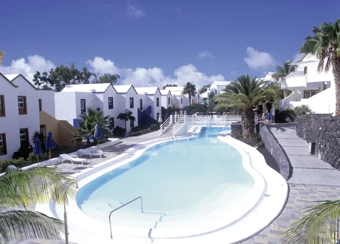 LIVVO Morromar Pool