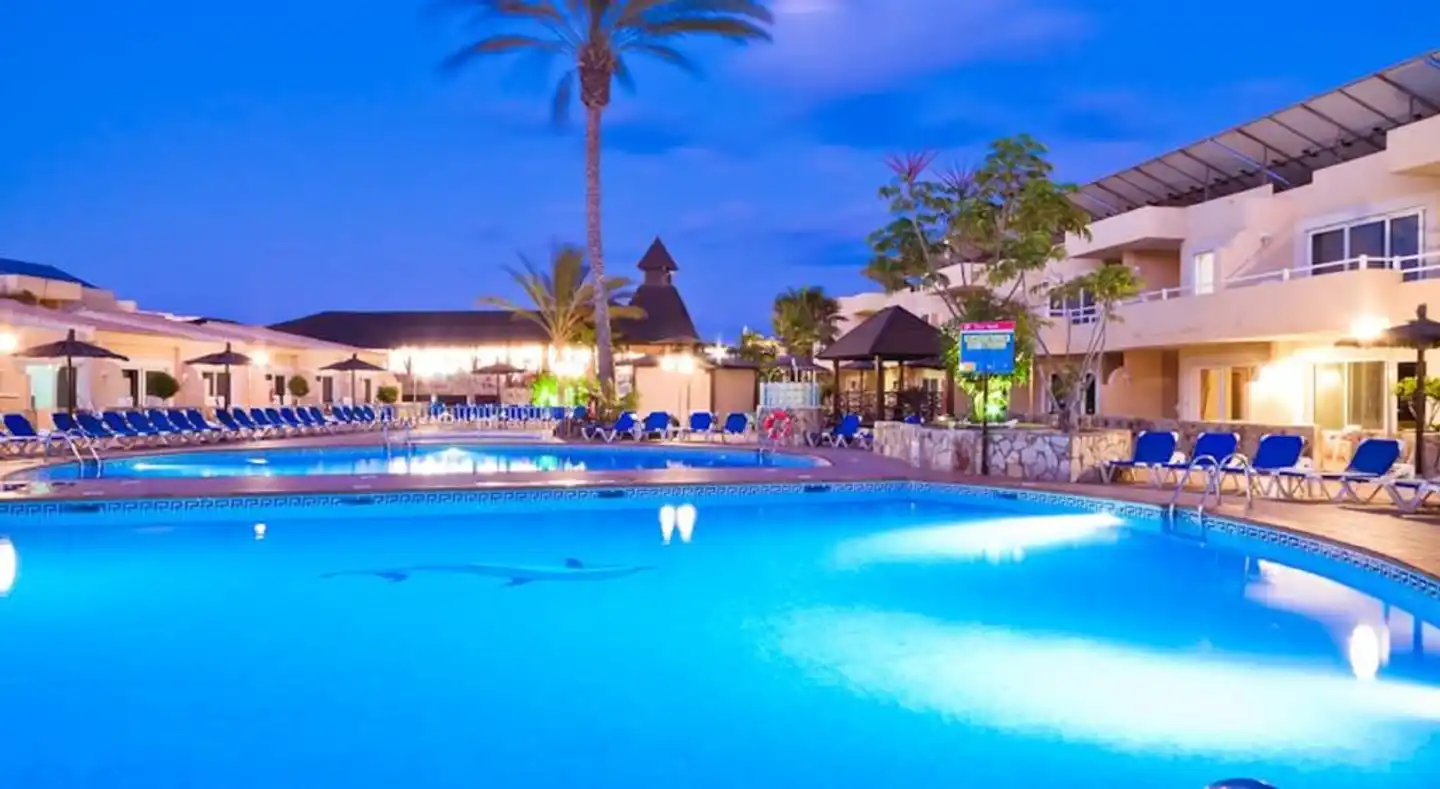 Arena Suite Pool