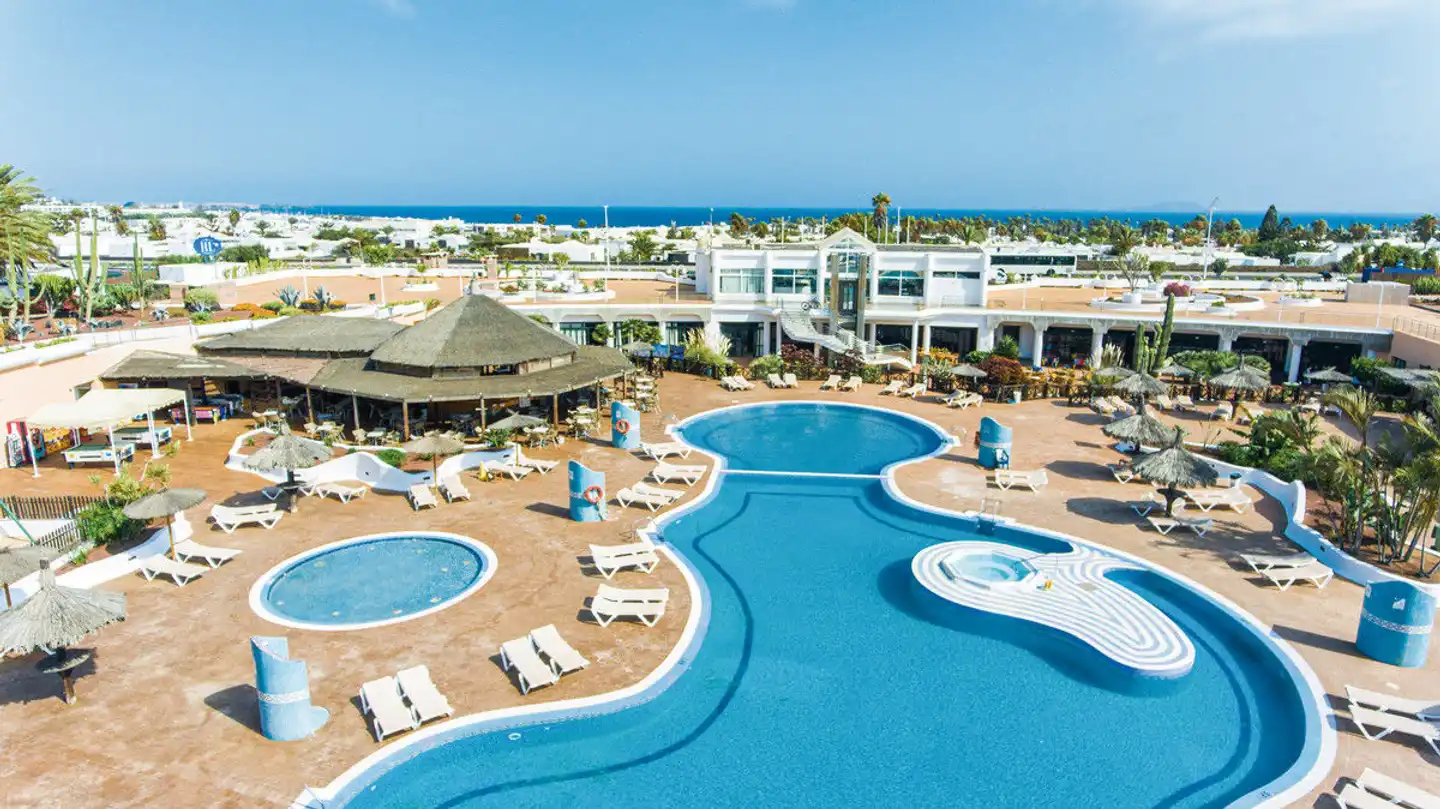 HL Club Playa Blanca Pool