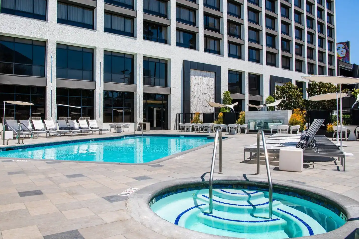 Beverly Hills Marriott Pool