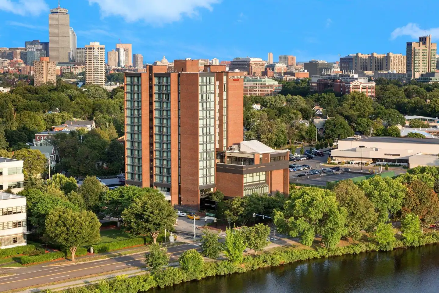 Courtyard by Marriott Boston Cambridge Aussenansicht