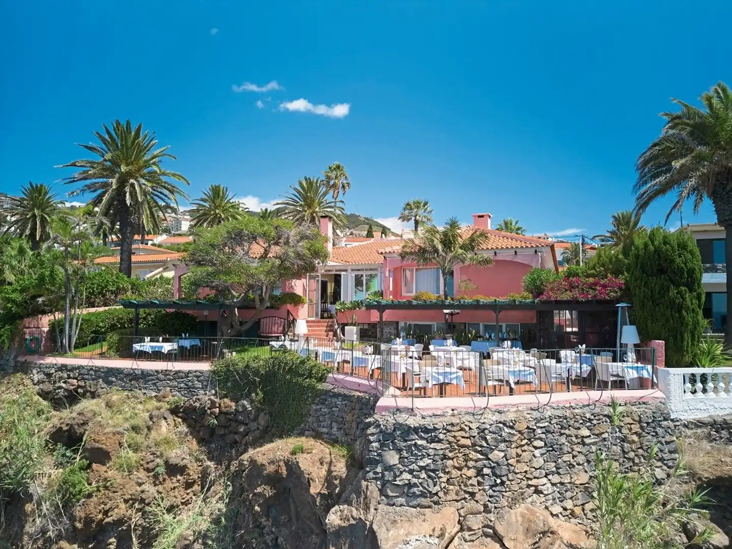 Inn & Art Madeira Aussenansicht