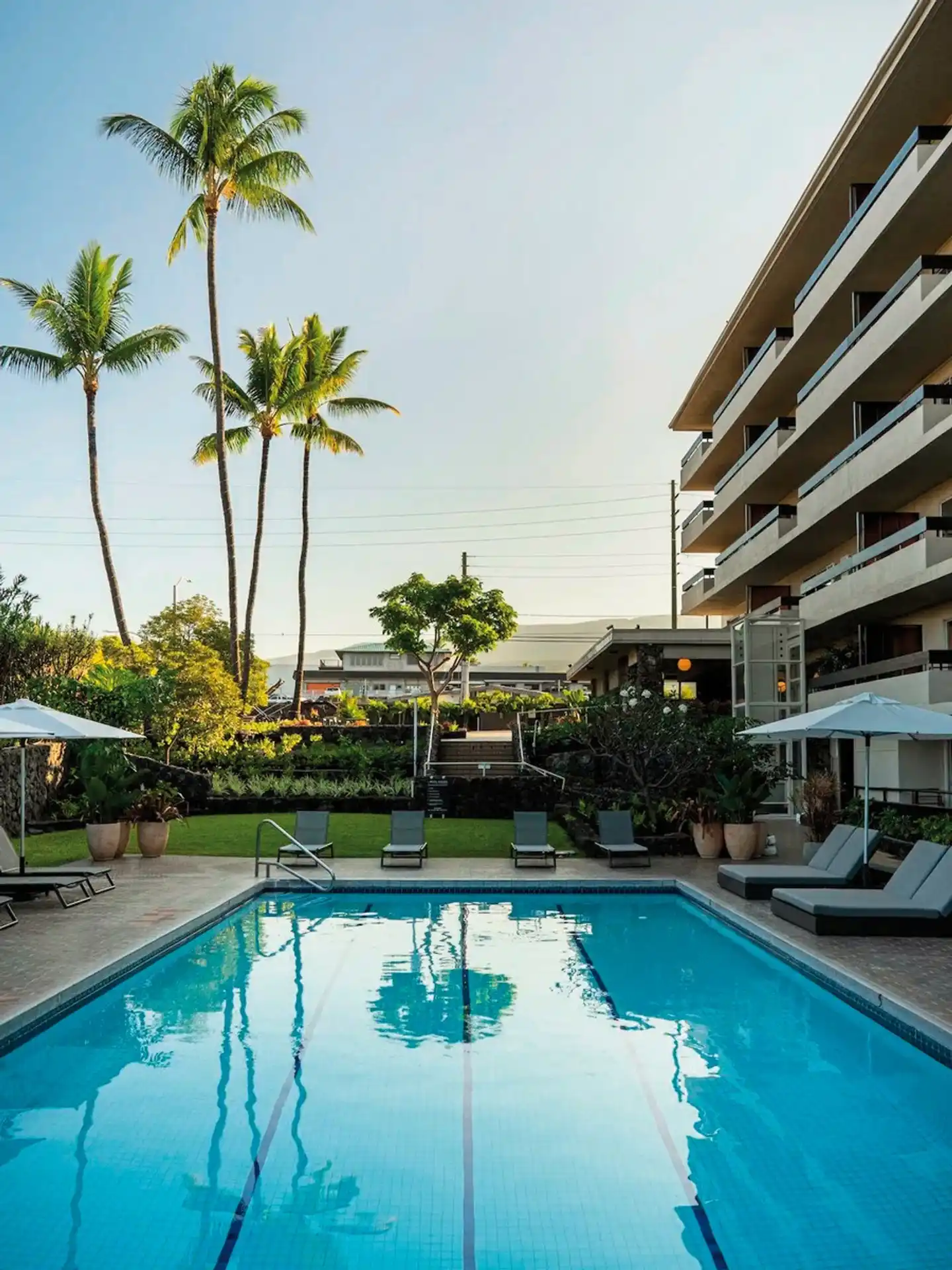 Pacific 19 Kona Pool