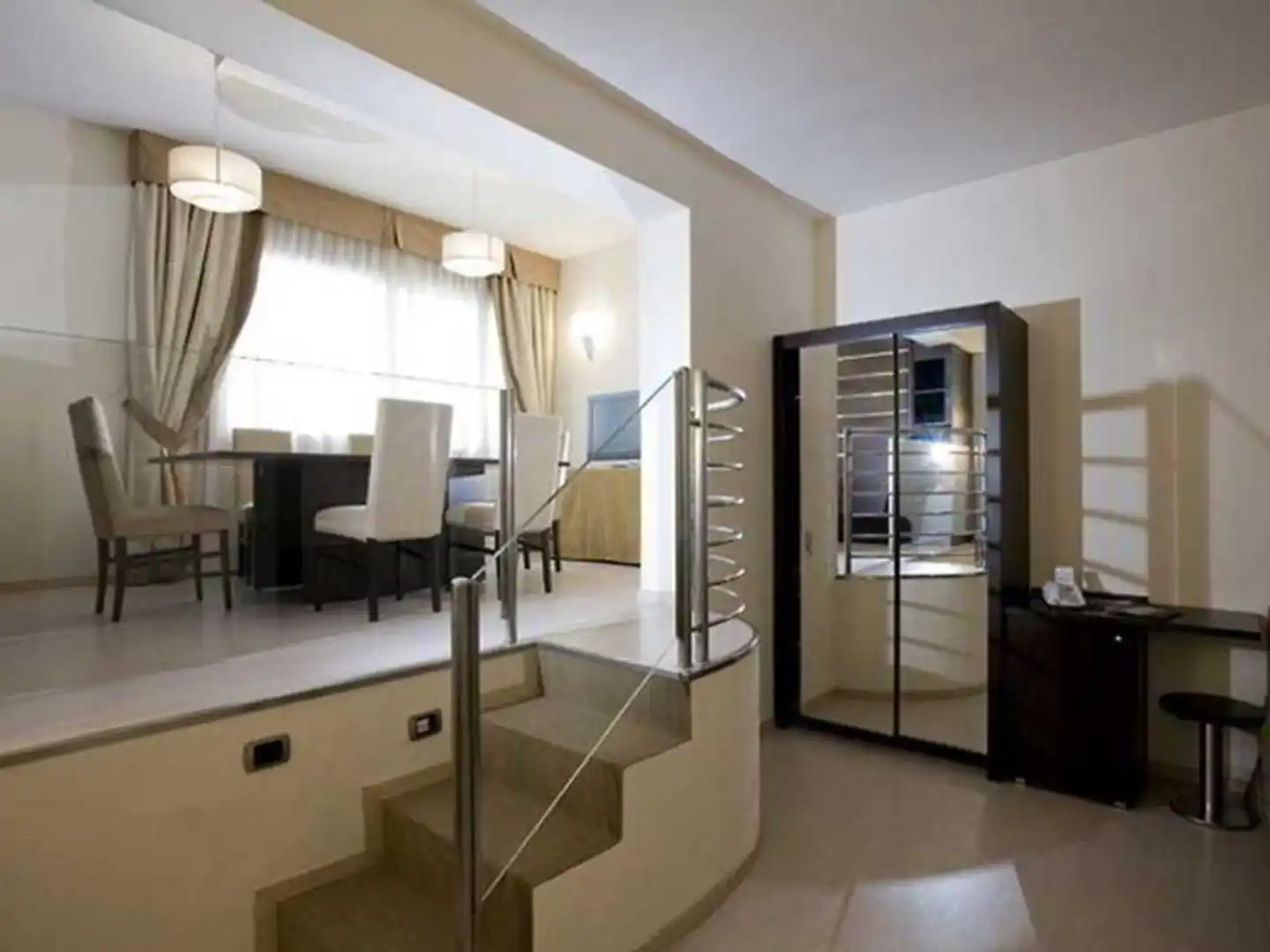 Grand Hotel Mediterraneo Wohnbeispiel